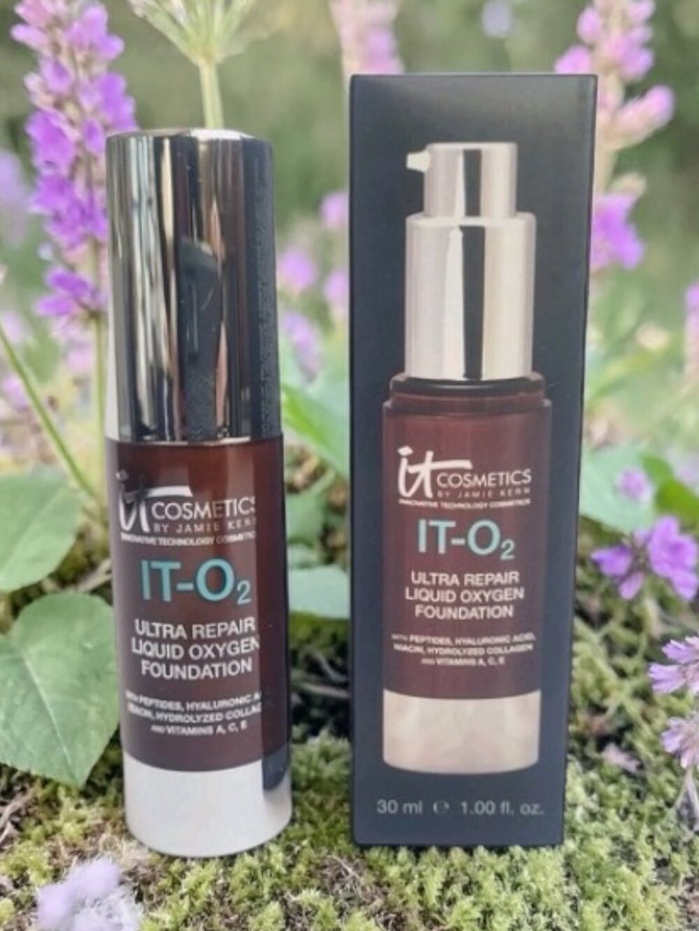 iT Cosmetics IT-O2 Ultra Repair Liquid Oxygen Foundation 'MEDIUM" - NEW